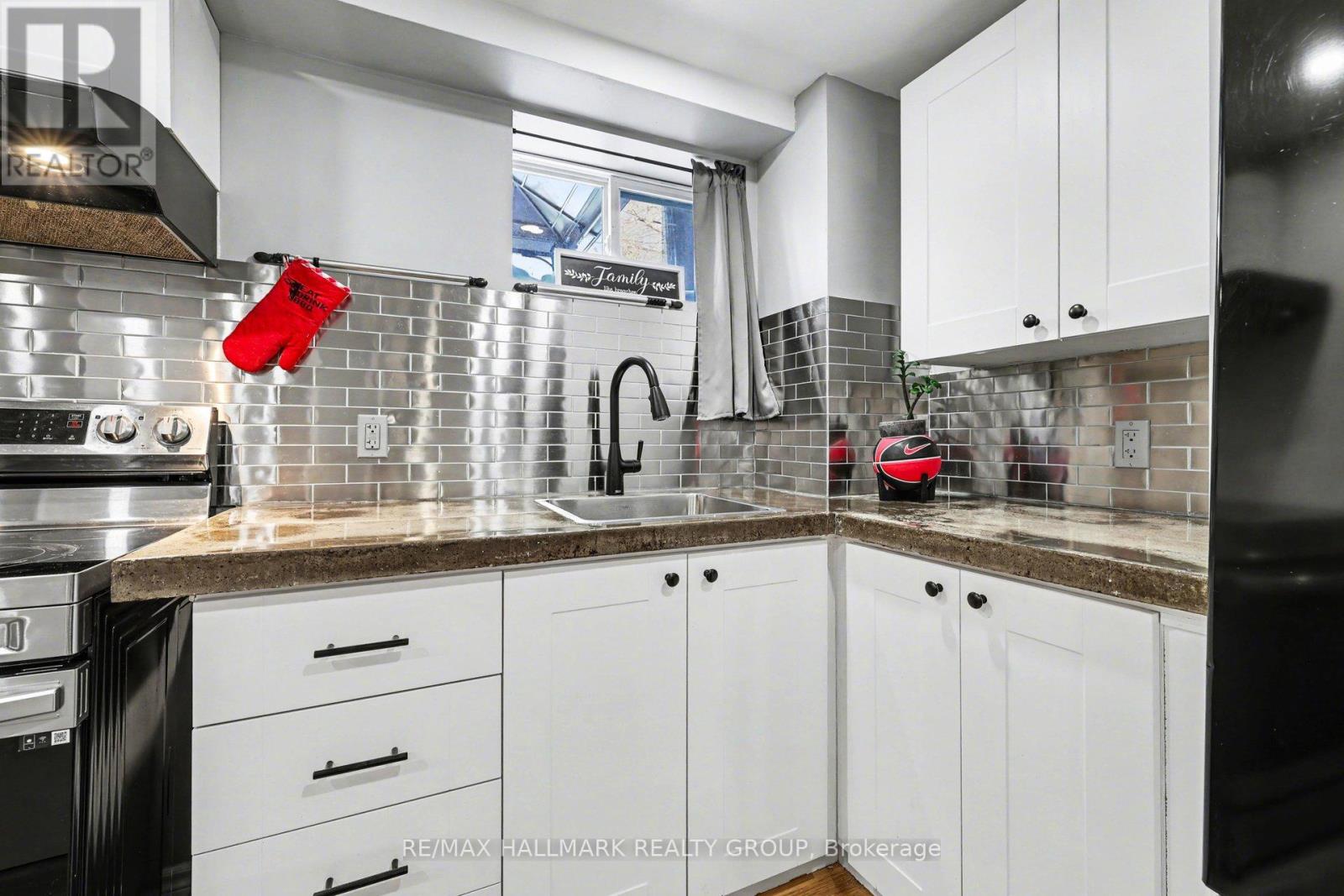 B - 1307 Vancouver Avenue, Ottawa, Ontario  K1V 6T8 - Photo 10 - X13154562