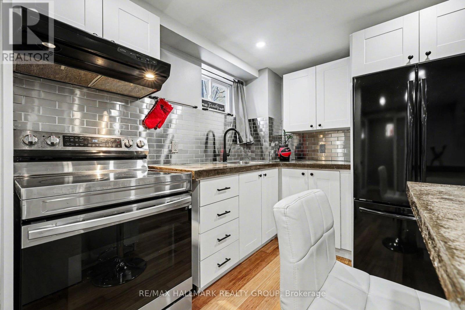 B - 1307 Vancouver Avenue, Ottawa, Ontario  K1V 6T8 - Photo 11 - X13154562