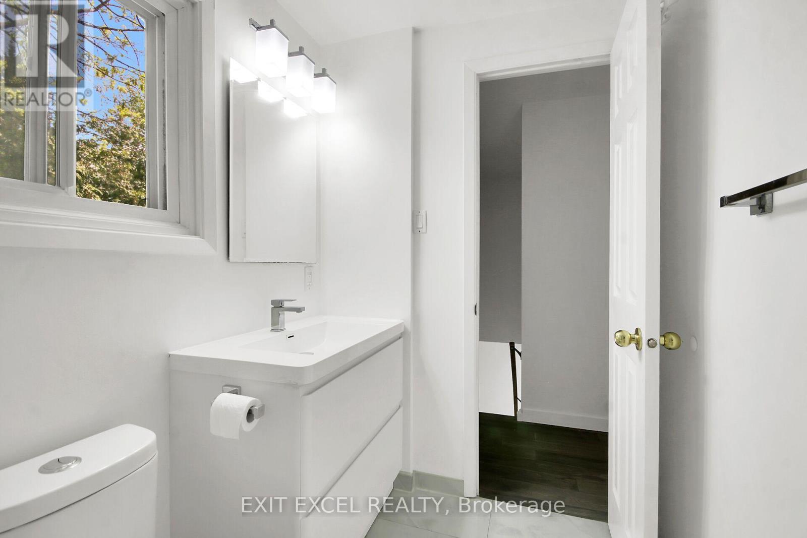 25 Uxbridge Crescent, Ottawa, Ontario  K2L 1P6 - Photo 13 - X13154944