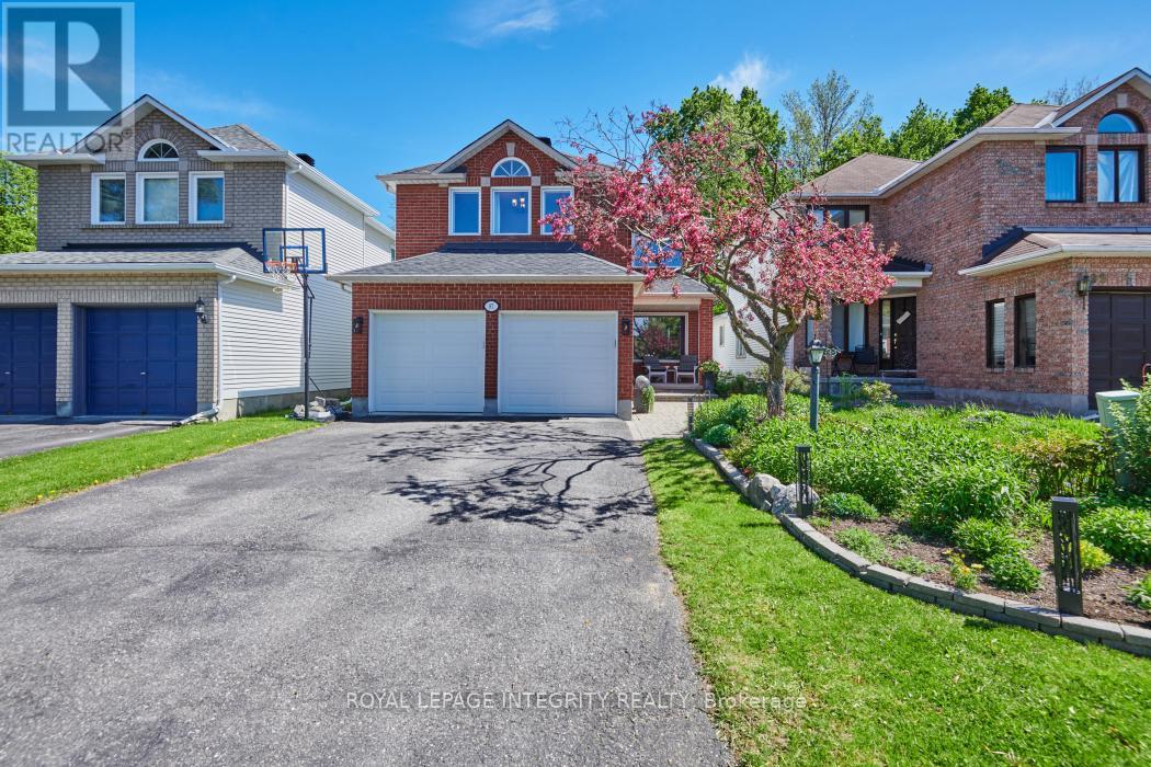 97 GRENADIER WAY, Ottawa, Ontario