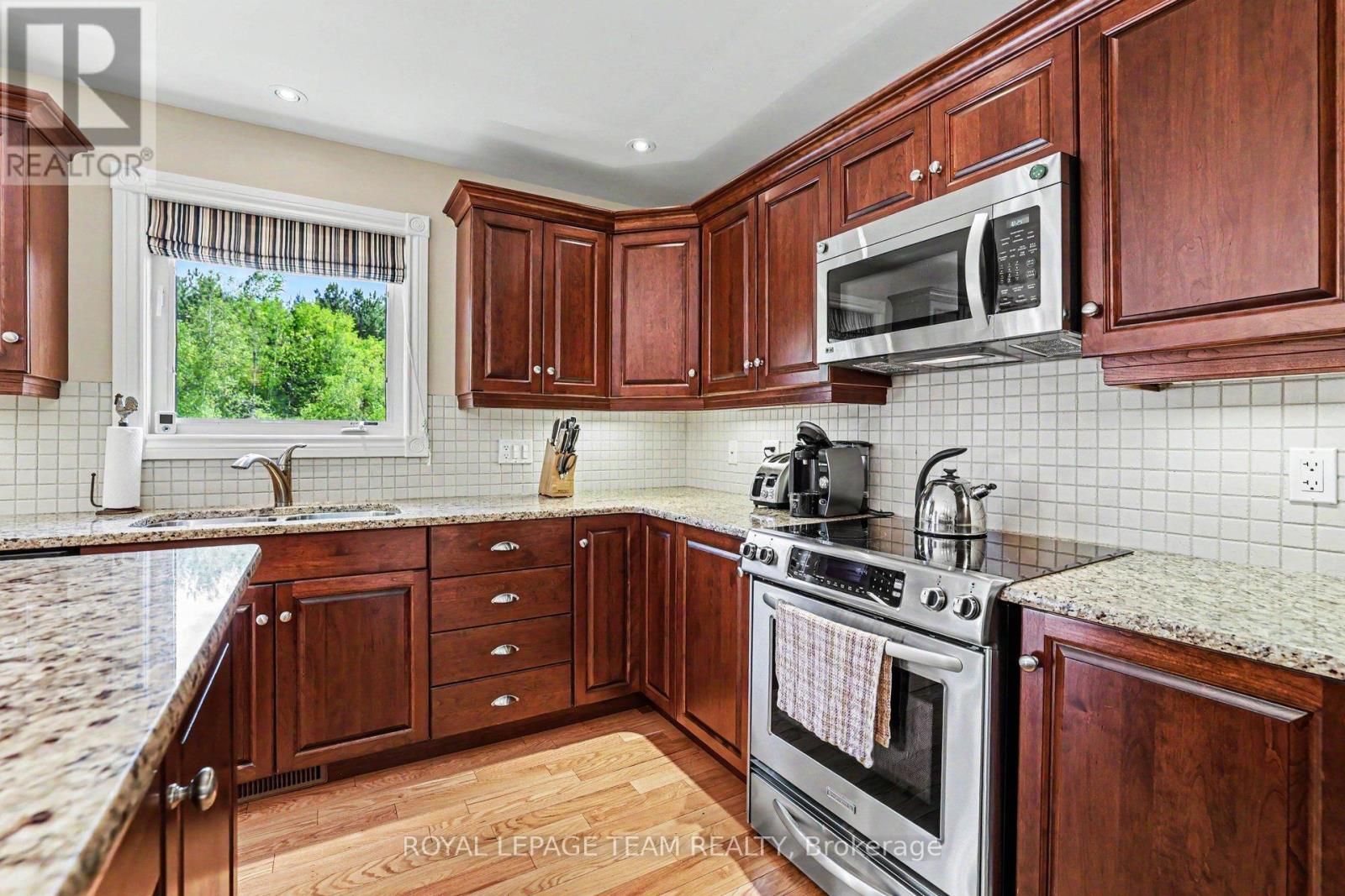 28 Kimberly Avenue, North Grenville, Ontario  K0G 1J0 - Photo 15 - X13156030