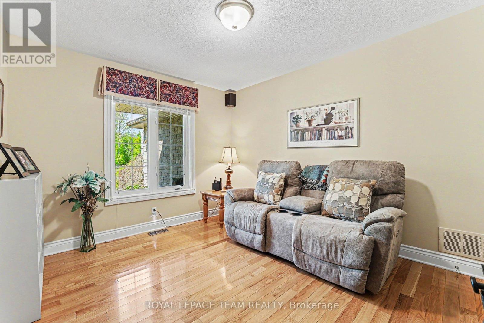 28 Kimberly Avenue, North Grenville, Ontario  K0G 1J0 - Photo 21 - X13156030