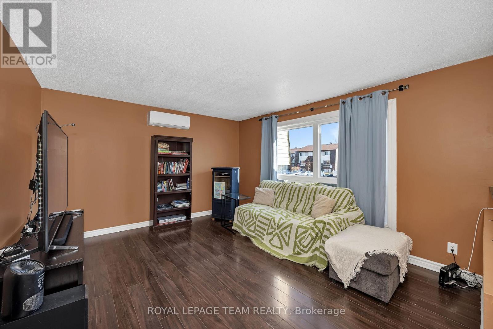 23a Woodvale Green, Ottawa, Ontario  K2G 4H3 - Photo 2 - X13156730