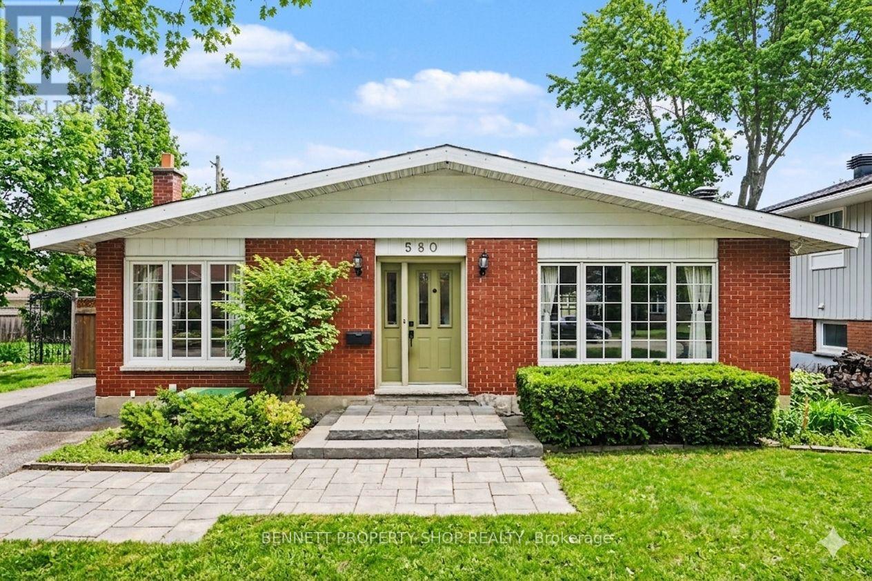 580 BLANCHARD CRESCENT, Ottawa, Ontario