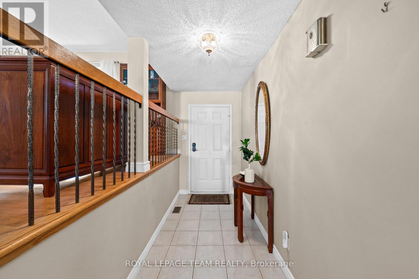 6 Byrd Crescent, Ottawa, Ontario  K2L 2G5 - Photo 4 - X13158294