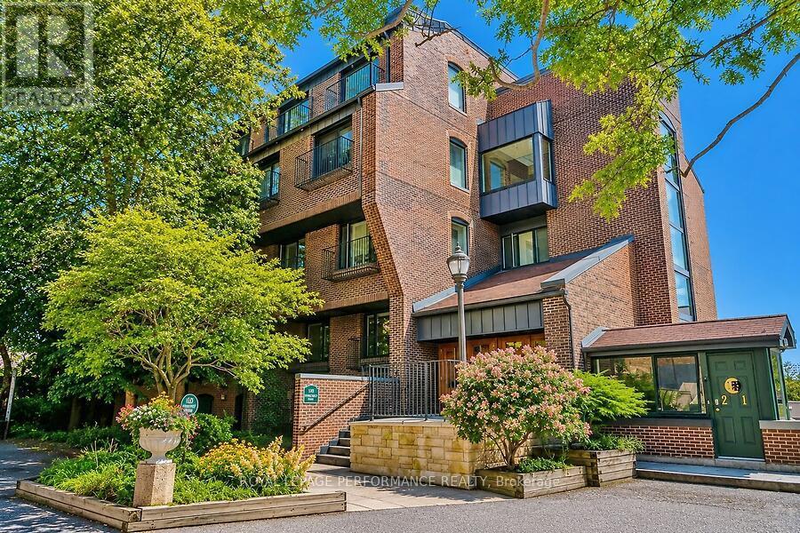 10 - 135 SPRINGFIELD AVENUE, Ottawa, Ontario