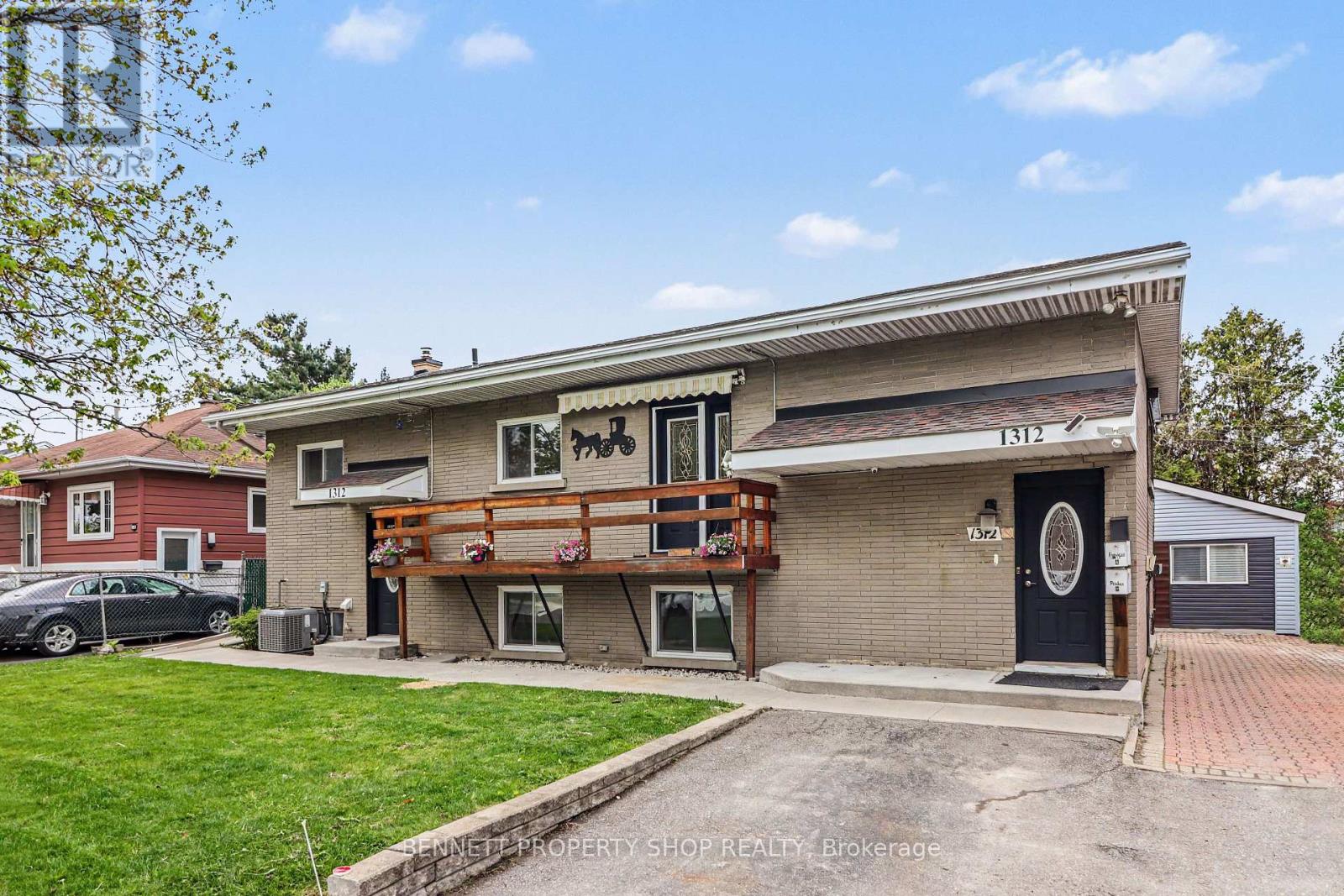 1312 Avenue R Avenue, Ottawa, Ontario  K1G 0B9 - Photo 2 - X13159328
