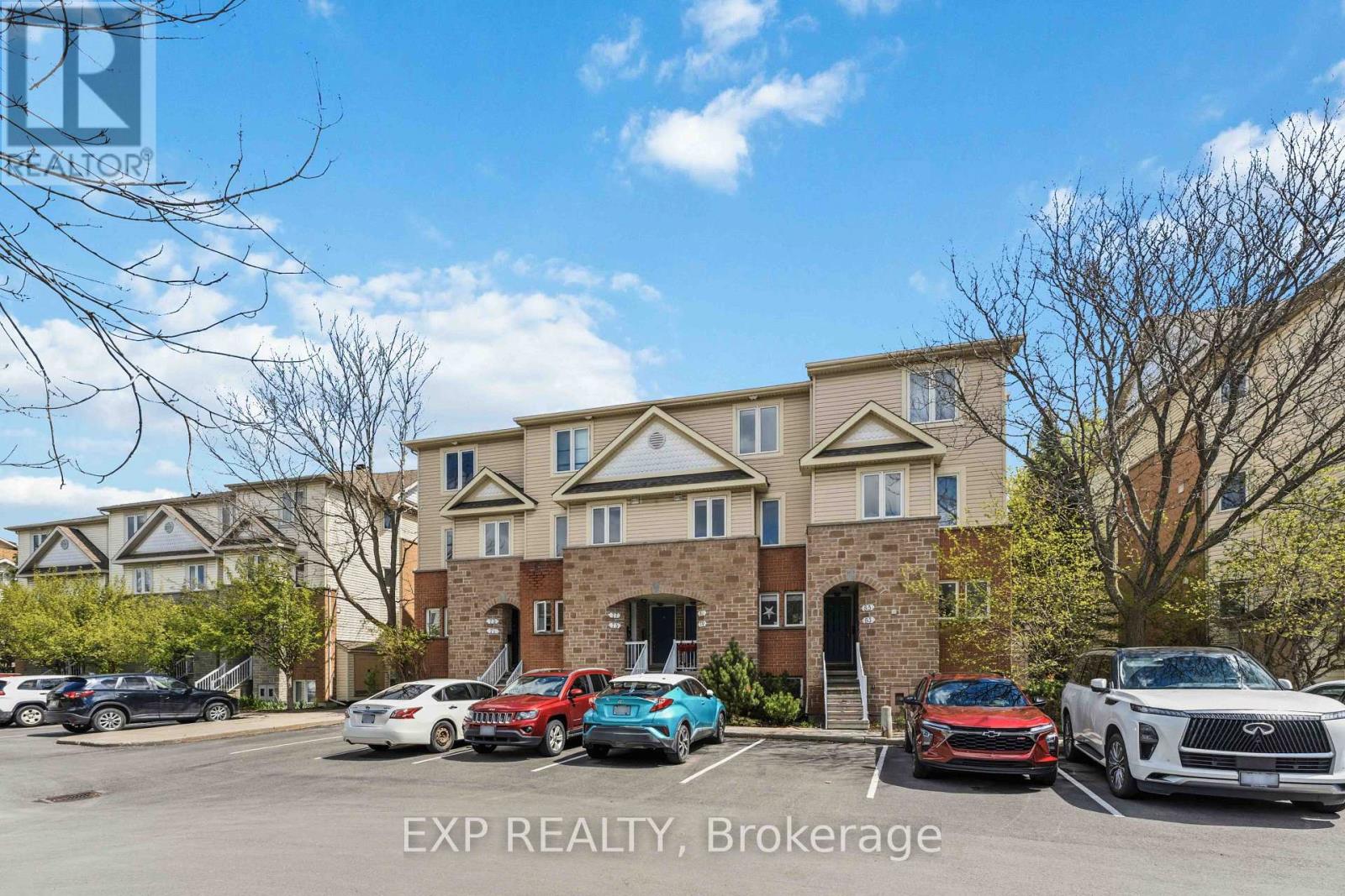 81 STRATHAVEN PRIVATE, Ottawa, Ontario