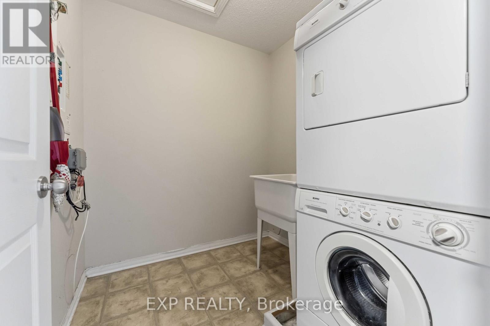 81 Strathaven Private, Ottawa, Ontario  K1J 1K7 - Photo 33 - X13159610