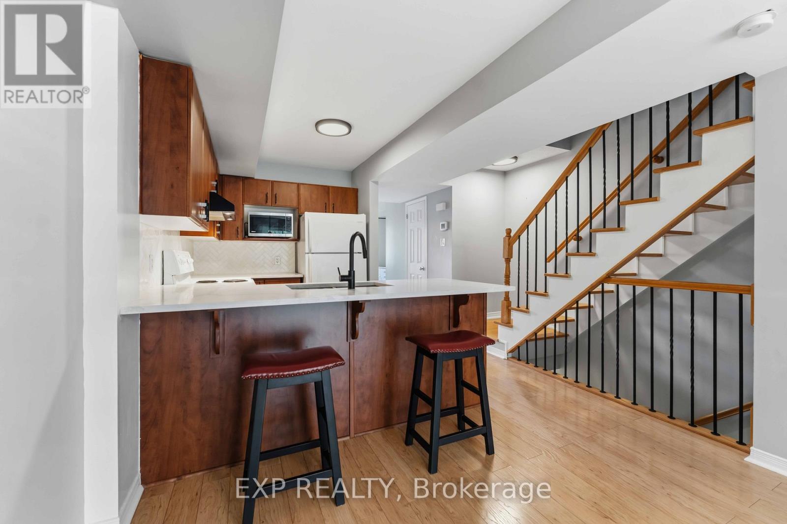 81 Strathaven Private, Ottawa, Ontario  K1J 1K7 - Photo 5 - X13159610
