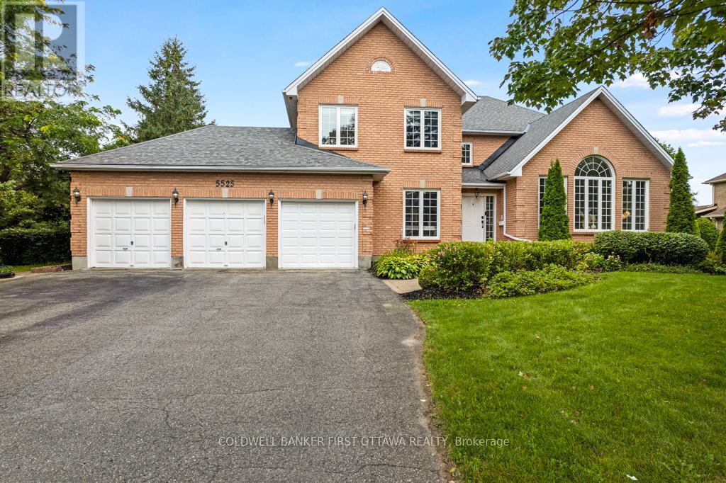 5525 PETTAPIECE CRESCENT, Ottawa, Ontario