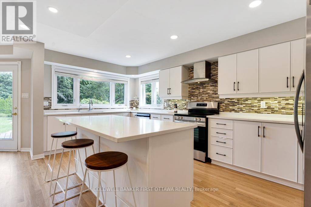 5525 Pettapiece Crescent, Ottawa, Ontario  K4M 1C6 - Photo 14 - X13159806