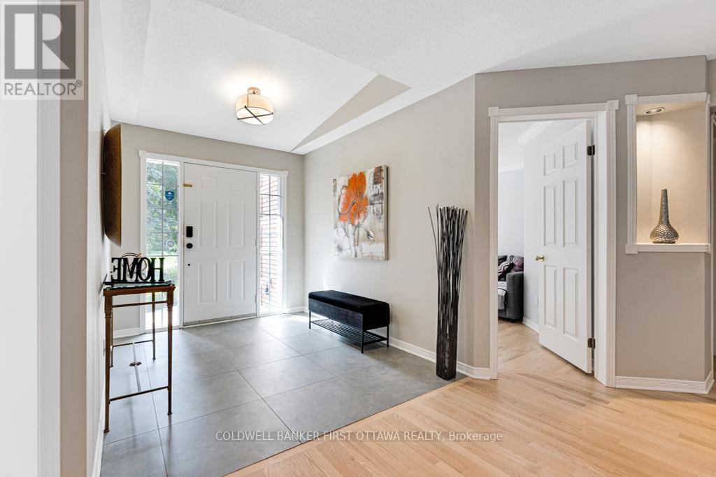 5525 Pettapiece Crescent, Ottawa, Ontario  K4M 1C6 - Photo 6 - X13159806