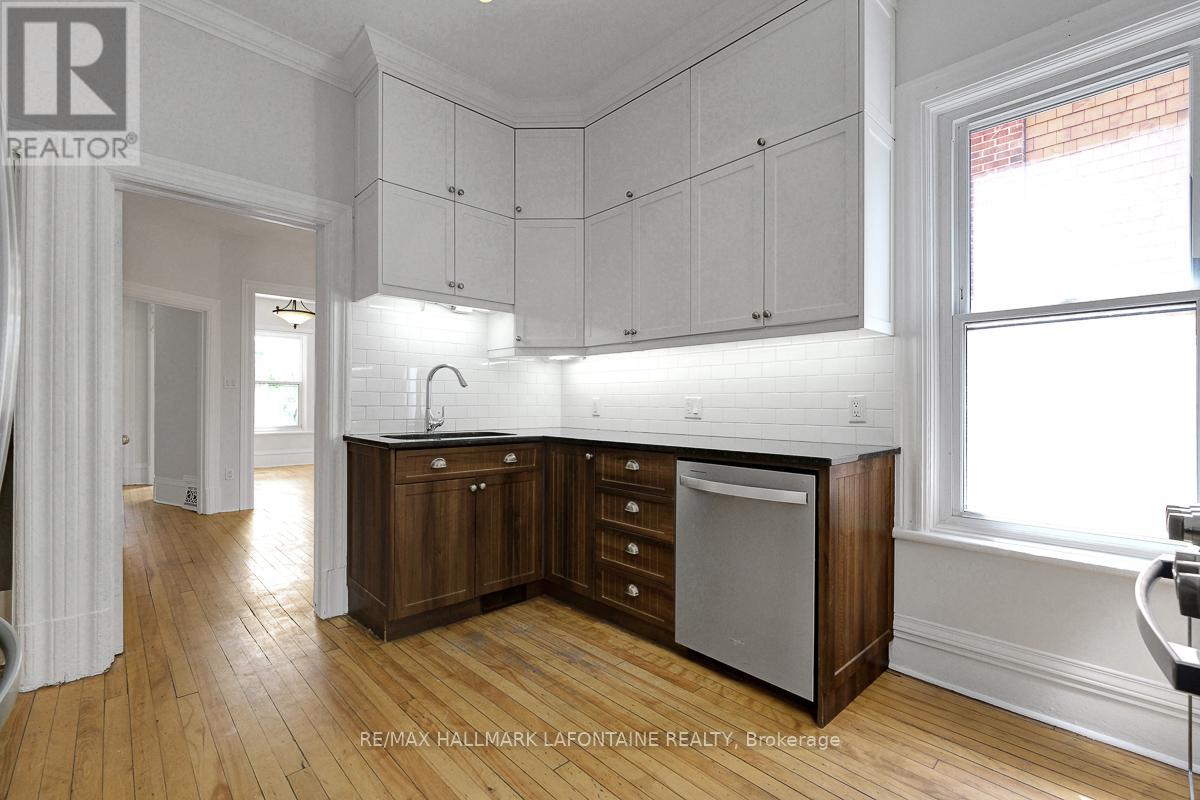 138 Concord Street S, Ottawa, Ontario  K1S 0Z4 - Photo 12 - X13159830