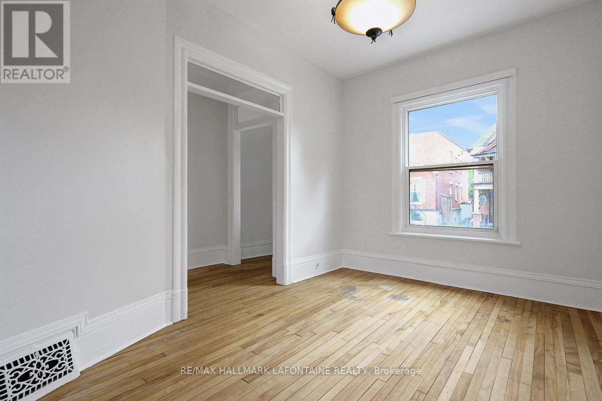 138 Concord Street S, Ottawa, Ontario  K1S 0Z4 - Photo 4 - X13159830