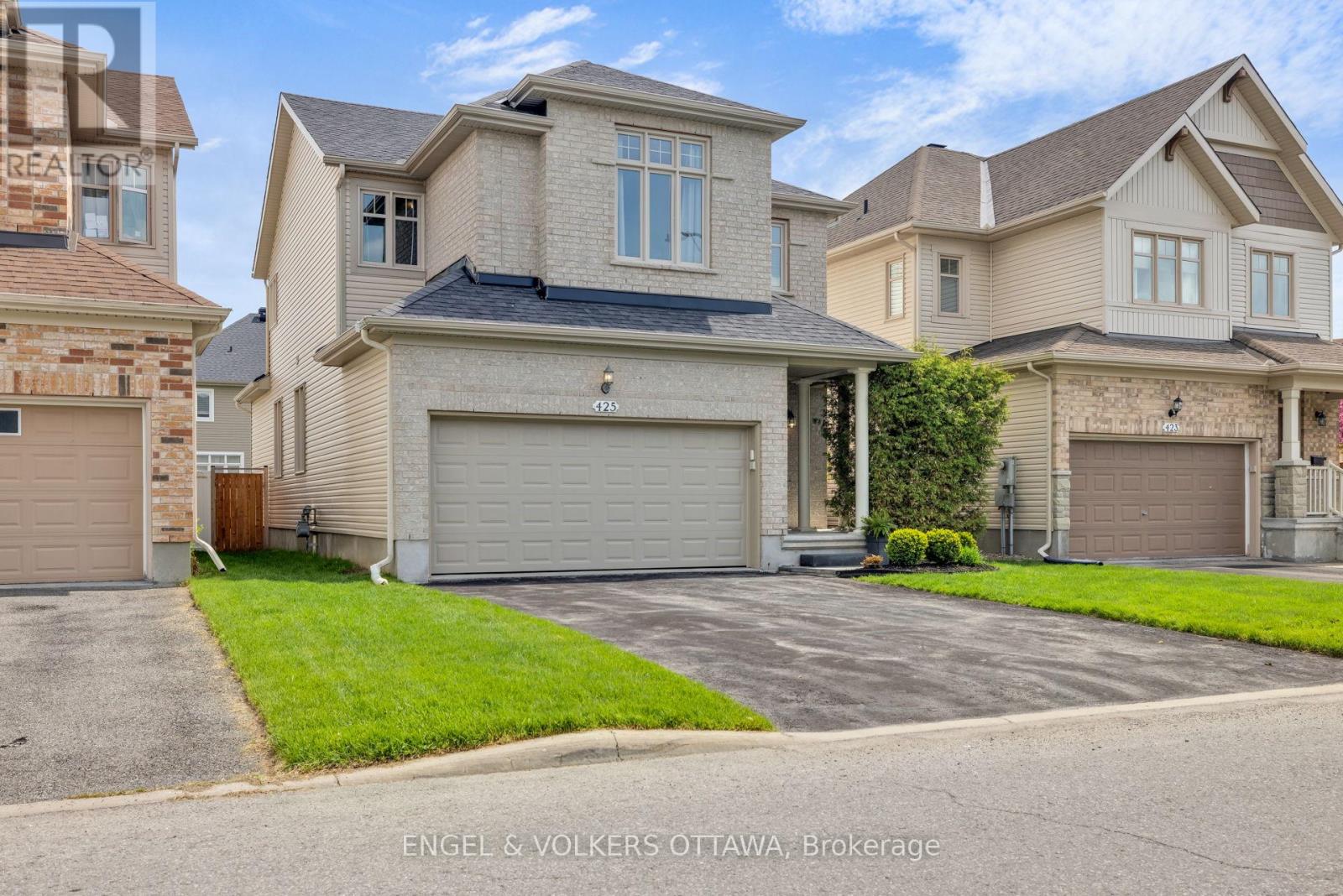 425 COOKS MILL CRESCENT, Ottawa, Ontario