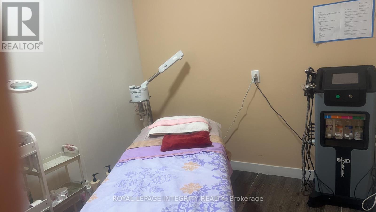 204 - 2446 Bank Street, Ottawa, Ontario  K1V 1A4 - Photo 3 - X13160862