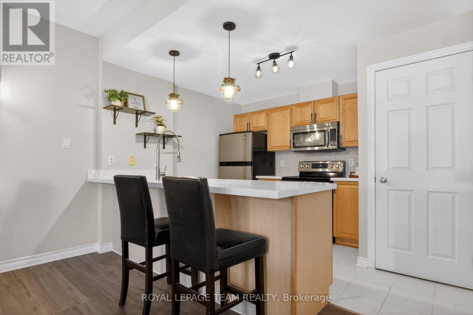 D - 165 Crestway Drive, Ottawa, Ontario  K2G 7C8 - Photo 6 - X13160922