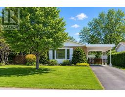 49 COUNTRY LANE, Ottawa, Ontario