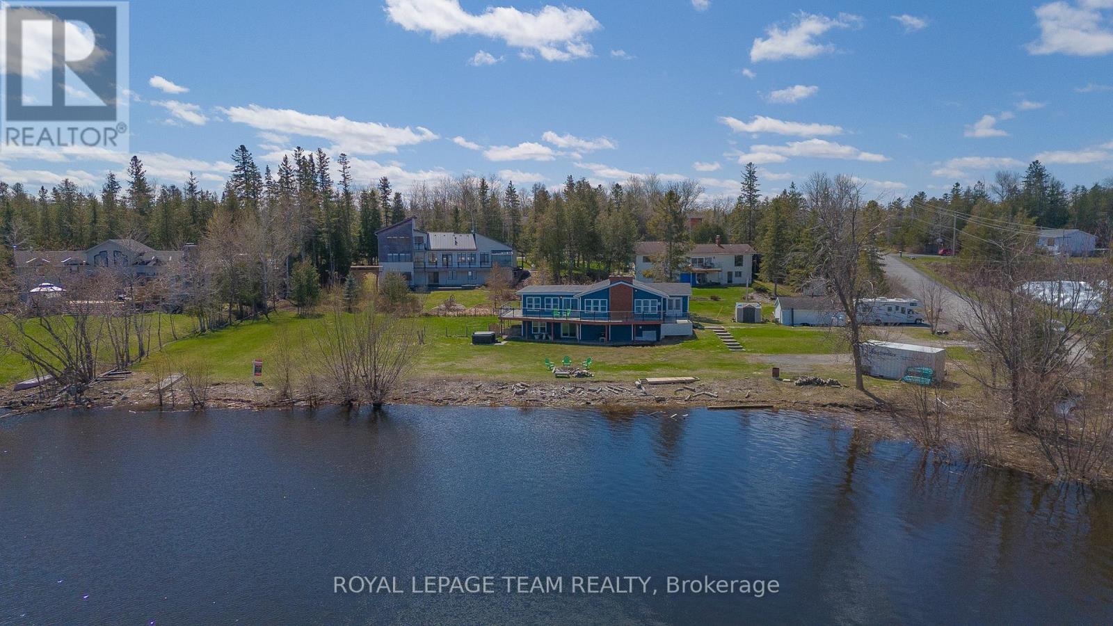 220 VANCES SIDE ROAD, Ottawa, Ontario