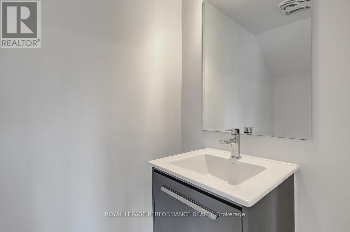 721 Rouncey Road, Ottawa, Ontario  K2V 0S5 - Photo 12 - X13162024