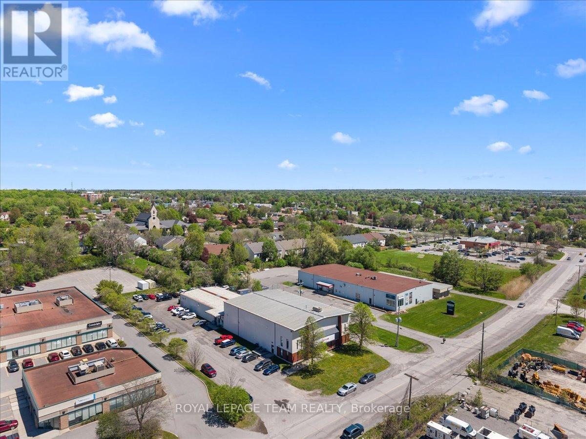 24 Edgewater Street, Ottawa, Ontario  K2L 1V8 - Photo 2 - X13162170