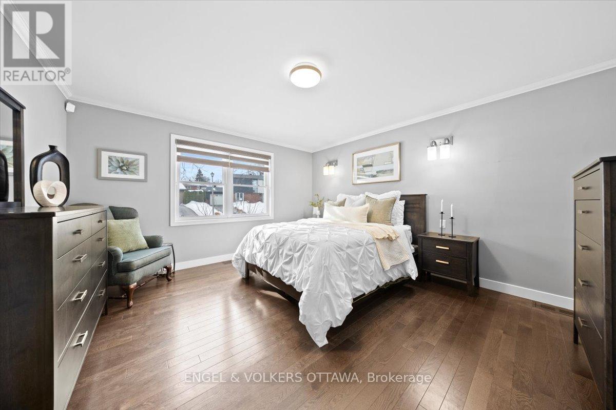 1005 Gold Crescent, Ottawa, Ontario  K2B 8C4 - Photo 15 - X13162298