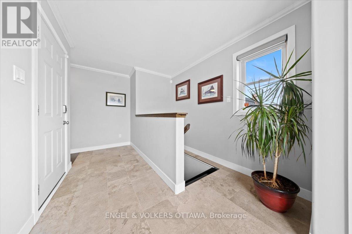 1005 Gold Crescent, Ottawa, Ontario  K2B 8C4 - Photo 24 - X13162298