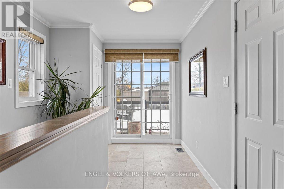 1005 Gold Crescent, Ottawa, Ontario  K2B 8C4 - Photo 25 - X13162298