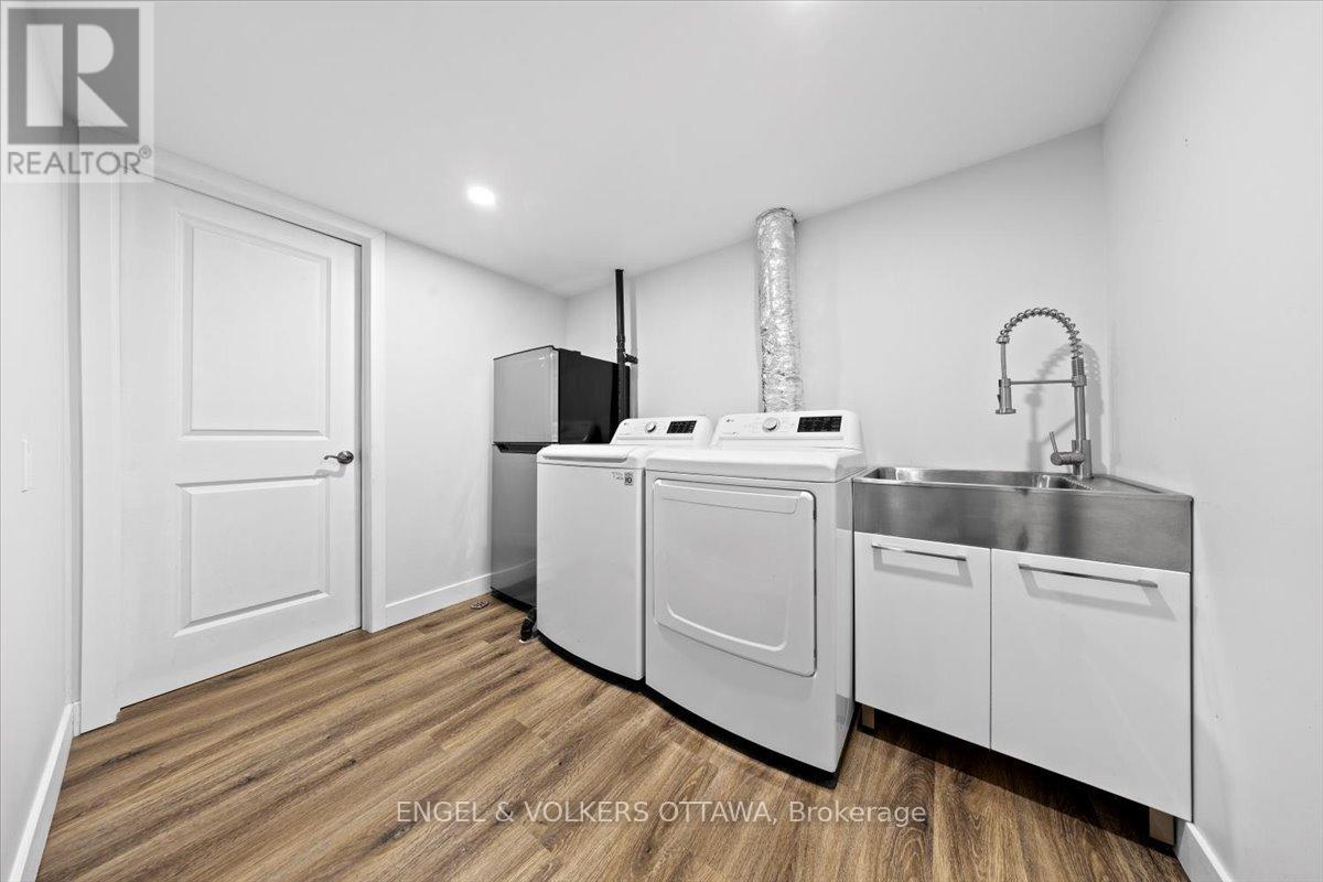 1005 Gold Crescent, Ottawa, Ontario  K2B 8C4 - Photo 30 - X13162298
