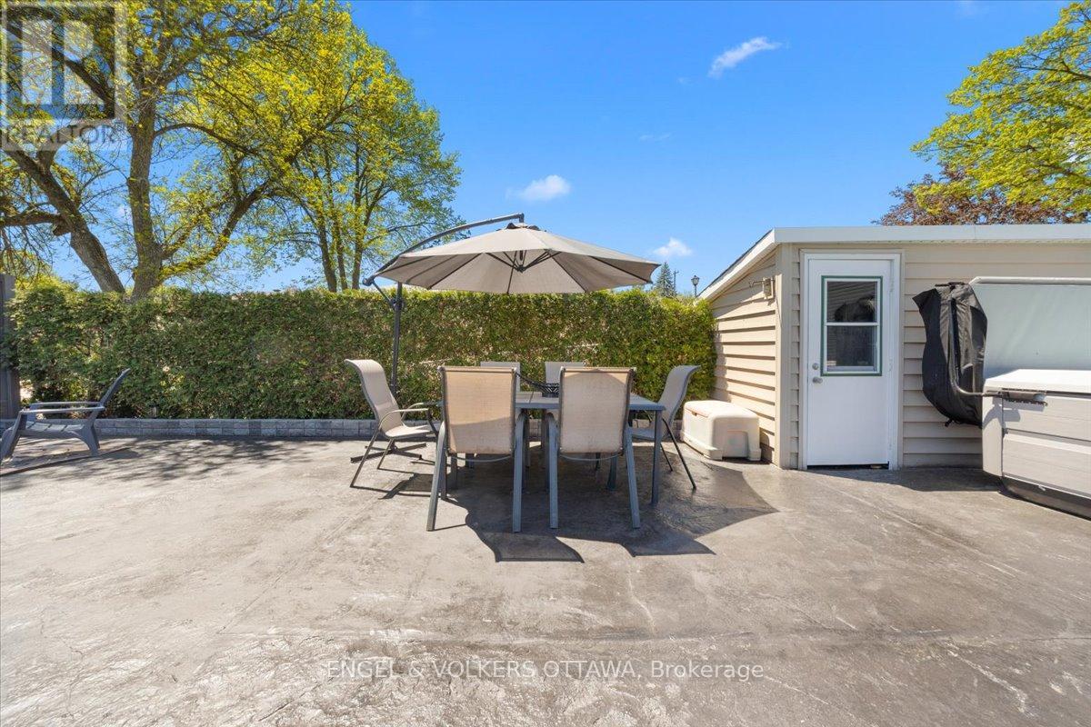 1005 Gold Crescent, Ottawa, Ontario  K2B 8C4 - Photo 36 - X13162298