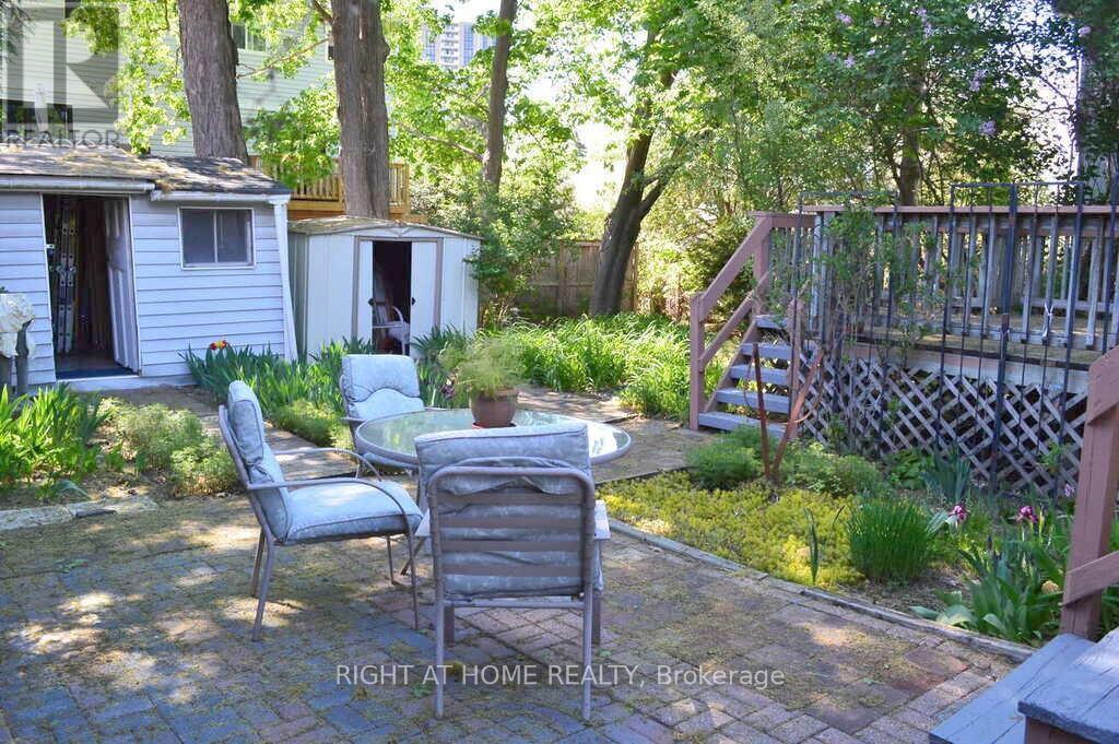 200 Woodroffe Avenue, Ottawa, Ontario  K2A 3V4 - Photo 2 - X13162634