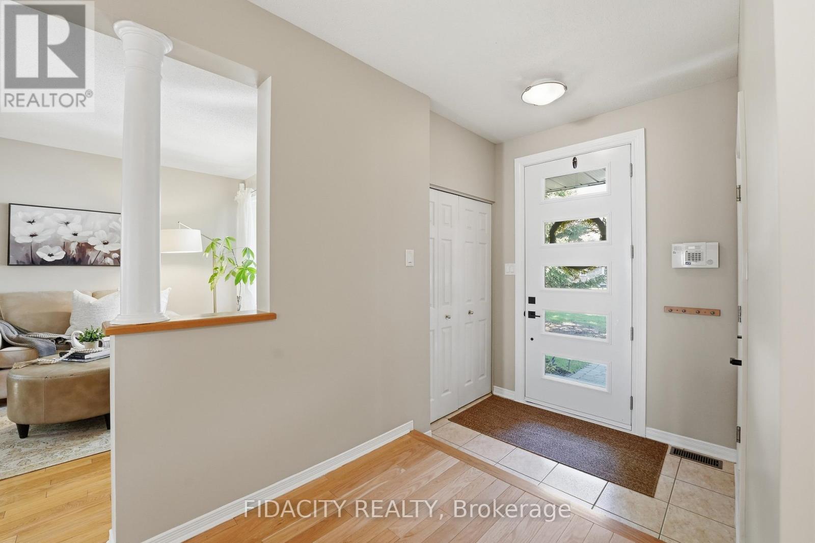 24 Sirocco Crescent, Ottawa, Ontario  K2S 1Z7 - Photo 4 - X13163206