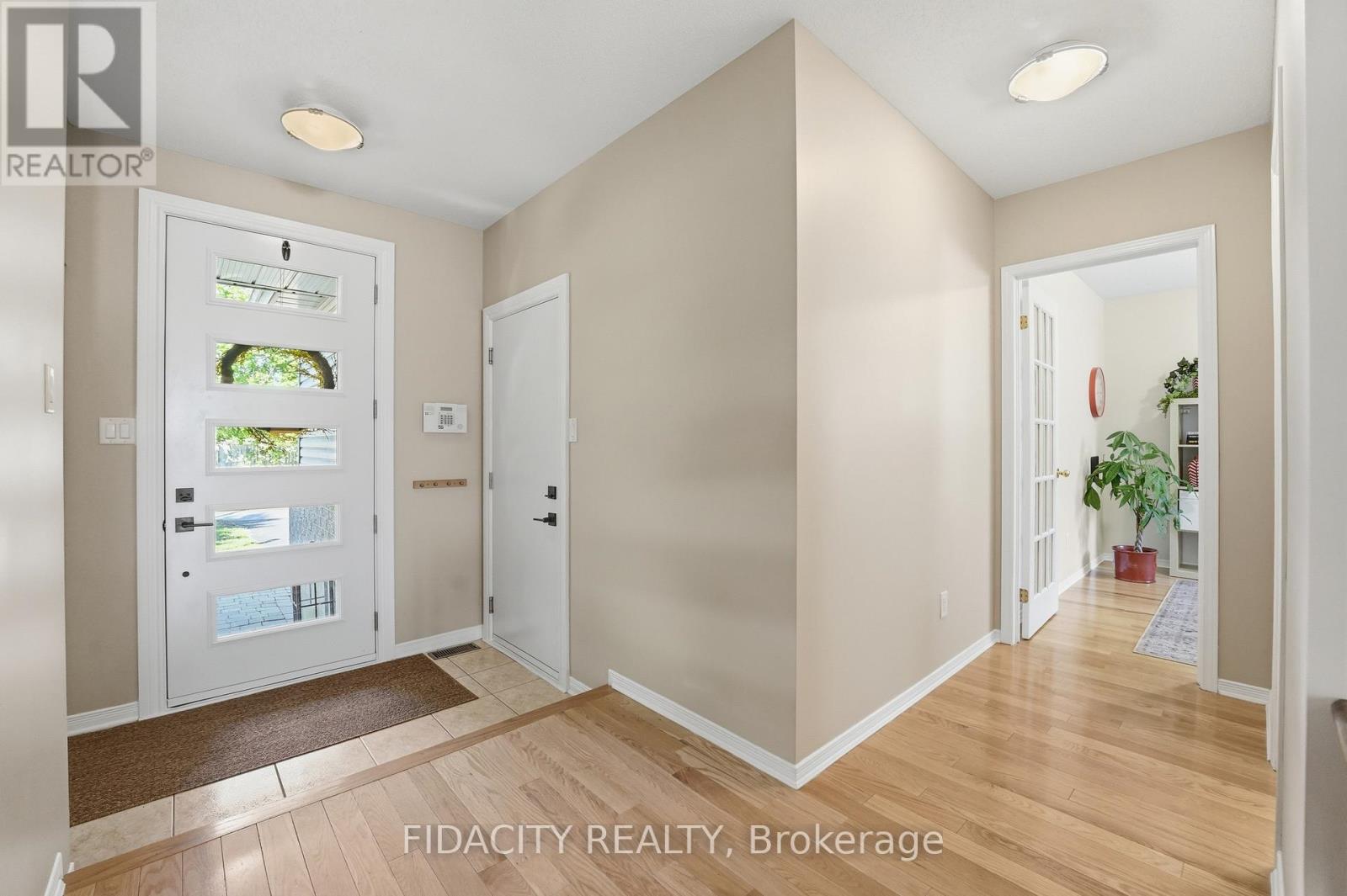 24 Sirocco Crescent, Ottawa, Ontario  K2S 1Z7 - Photo 5 - X13163206