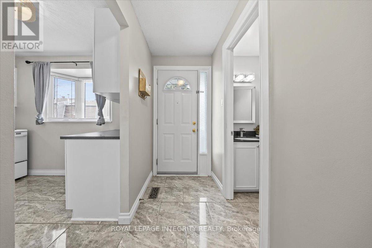 C - 1771 Lamoureux Drive, Ottawa, Ontario  K1E 2N5 - Photo 2 - X13163634