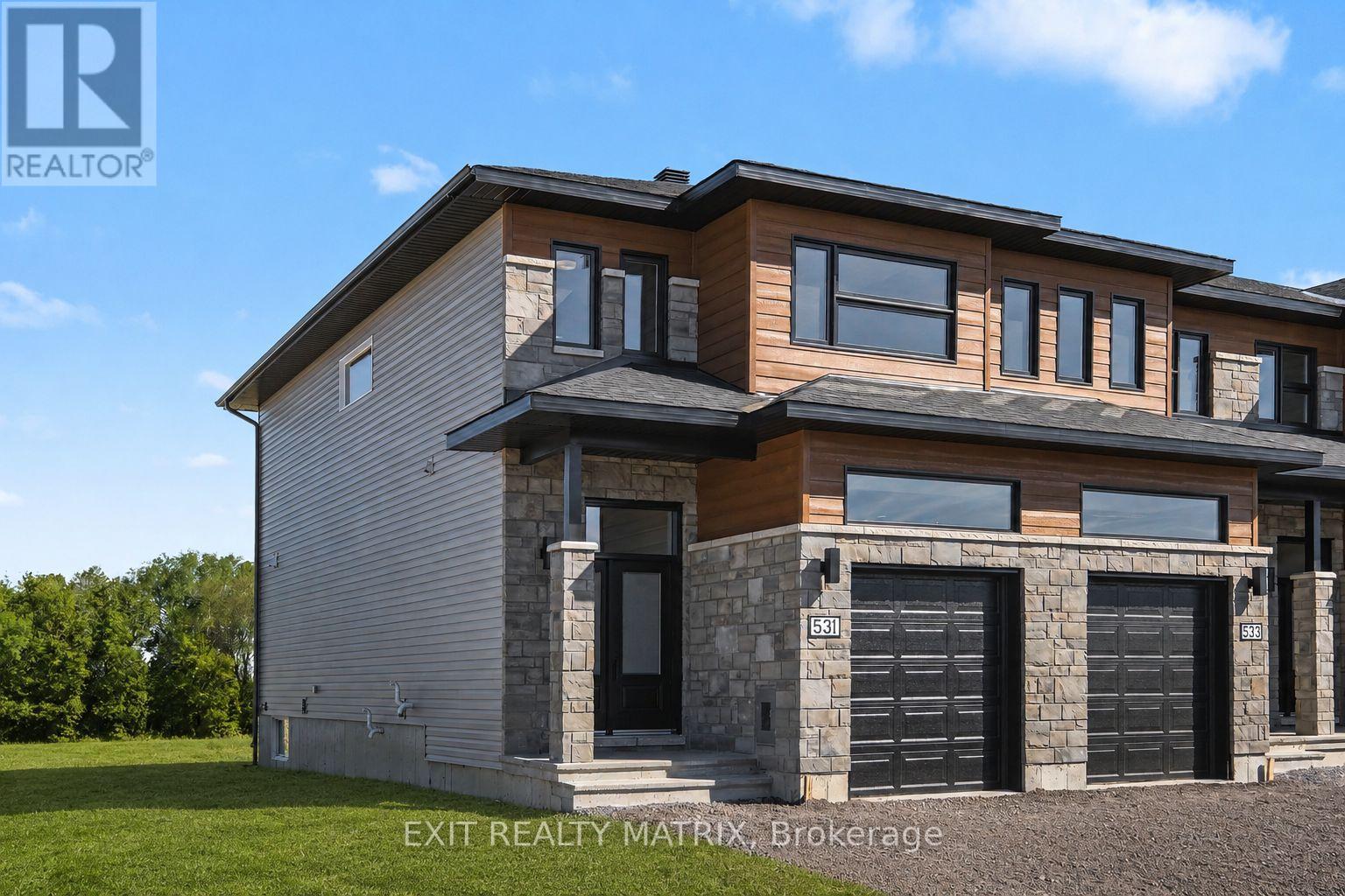 531 Regina Street, Russell, Ontario  K0A 1W0 - Photo 2 - X13163692