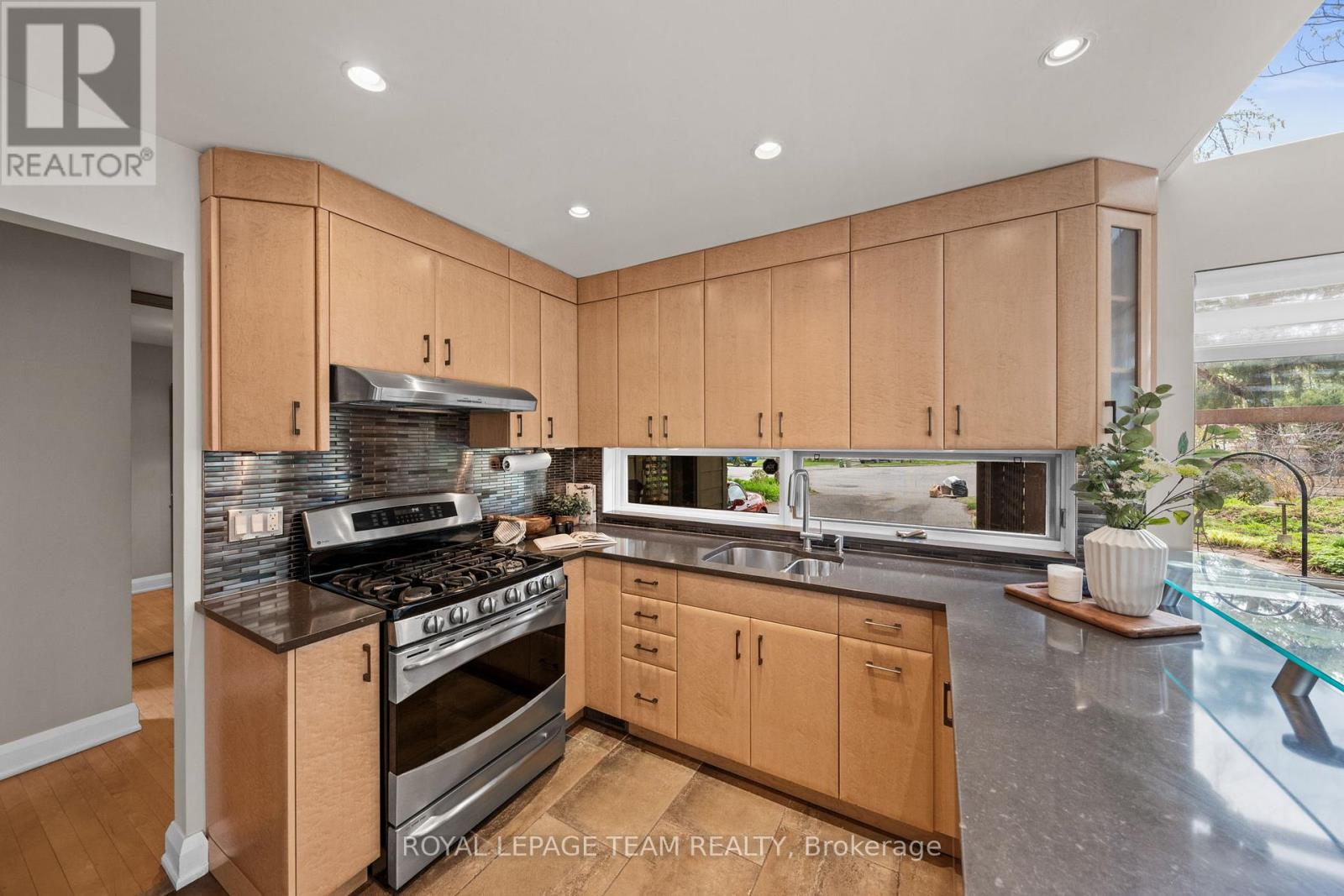 1965 Bromley Road, Ottawa, Ontario  K2A 1C3 - Photo 9 - X13164142
