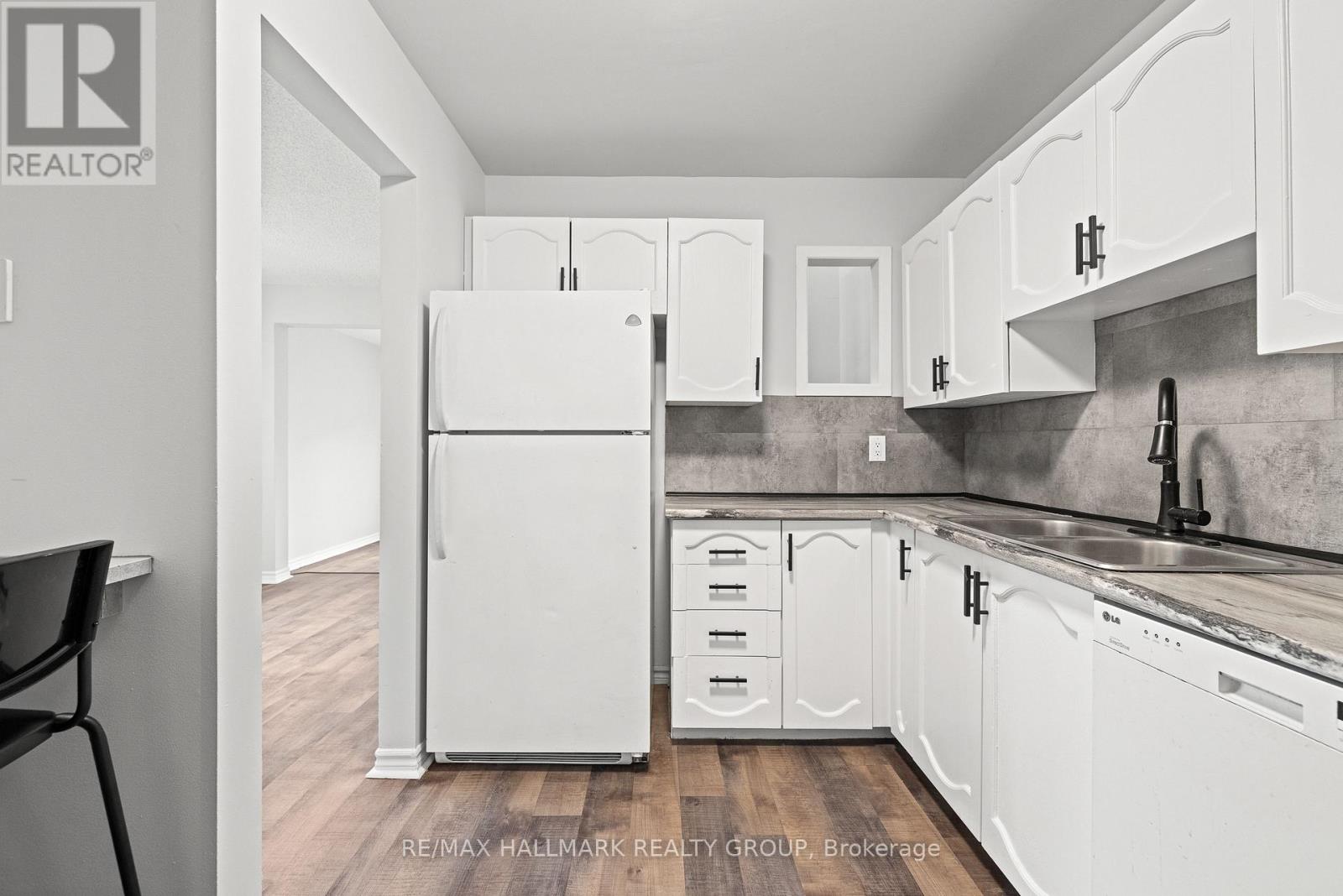 1083 Millwood Court, Ottawa, Ontario  K1C 3E9 - Photo 7 - X13164522