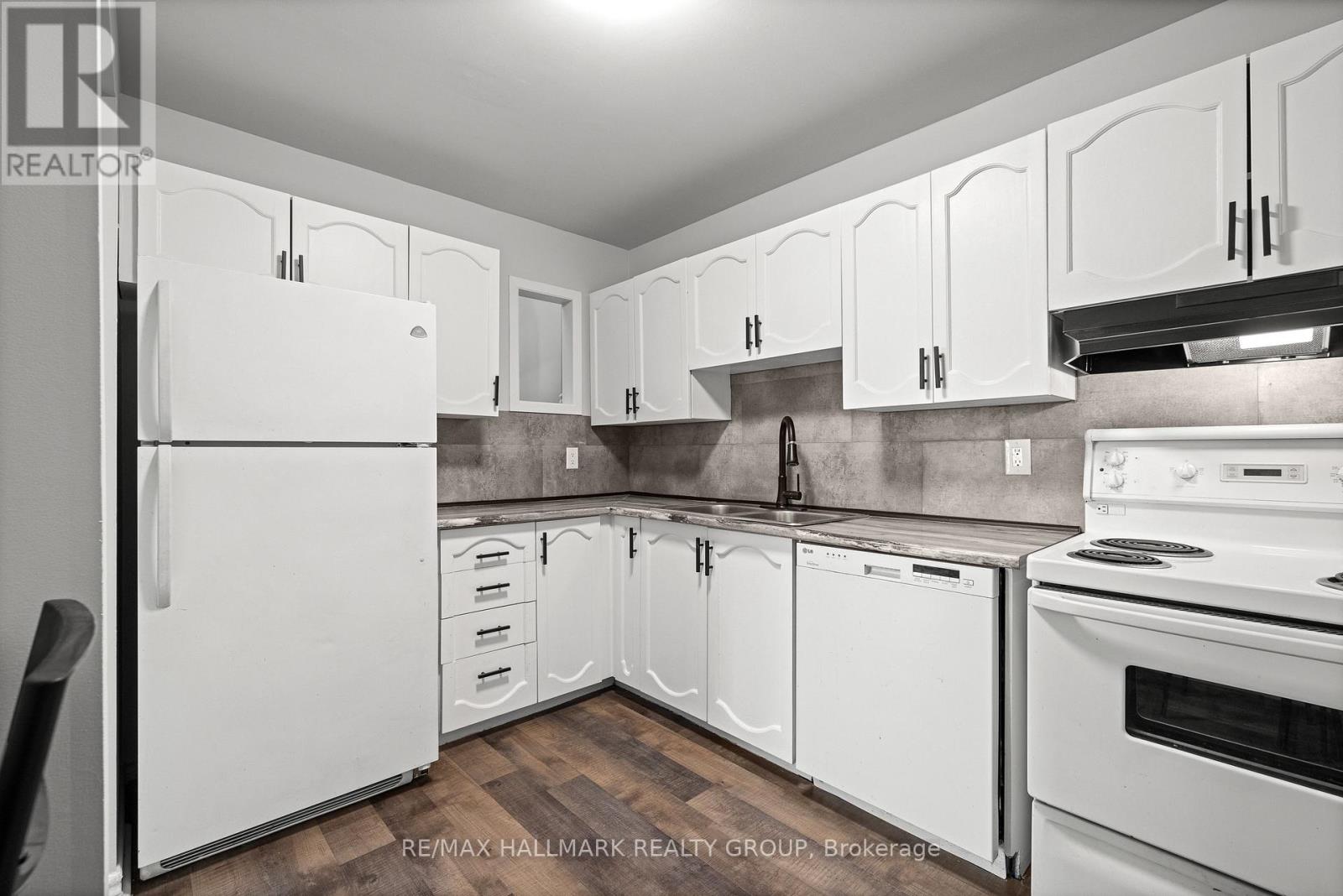 1083 Millwood Court, Ottawa, Ontario  K1C 3E9 - Photo 8 - X13164522