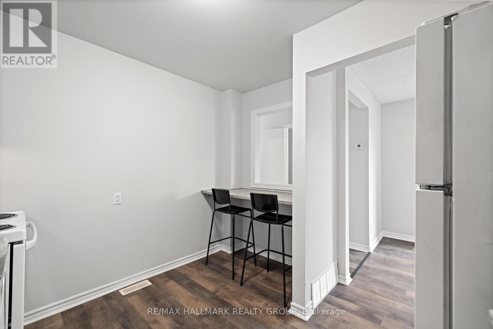 1083 Millwood Court, Ottawa, Ontario  K1C 3E9 - Photo 9 - X13164522