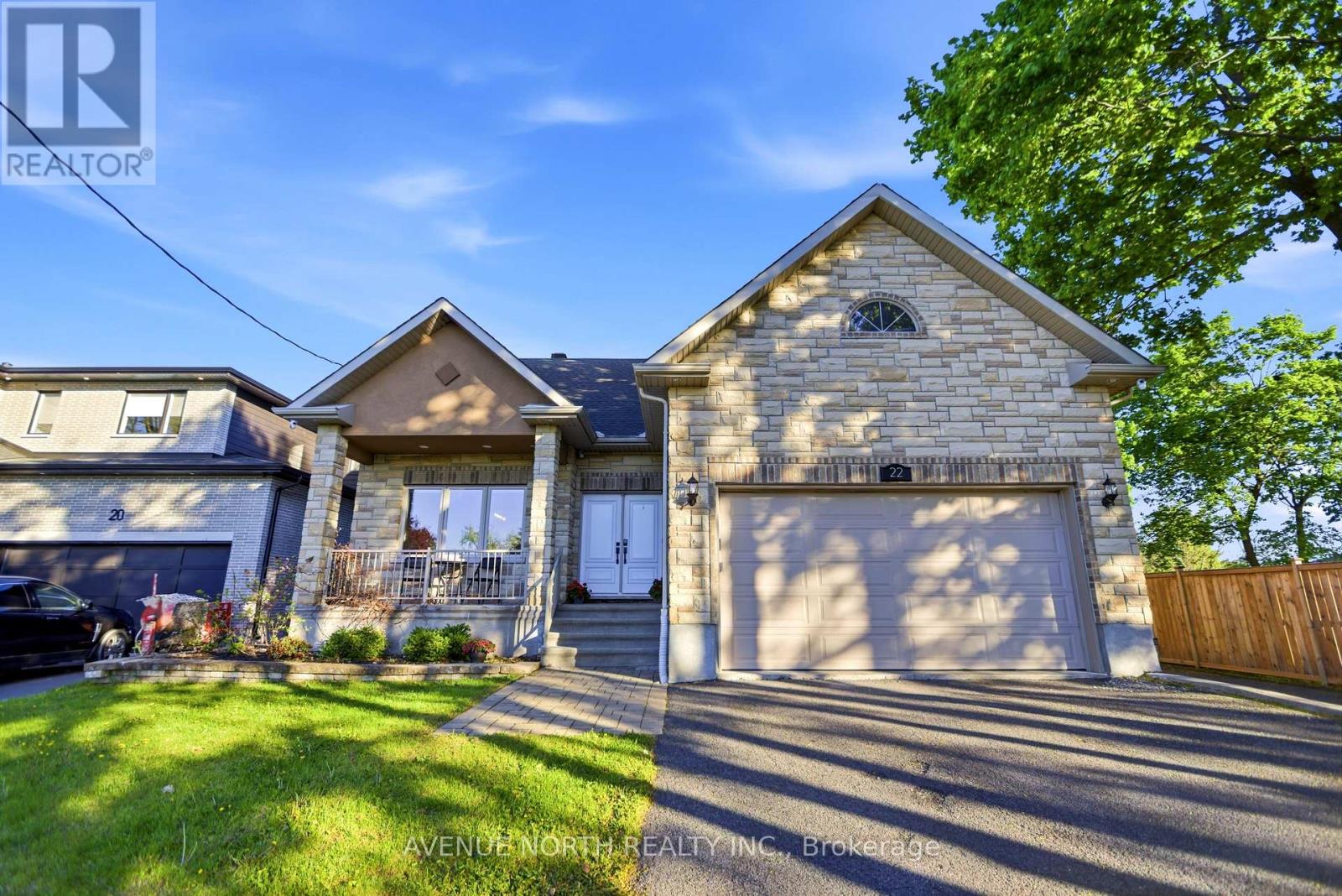 22 KEMP DRIVE, Ottawa, Ontario