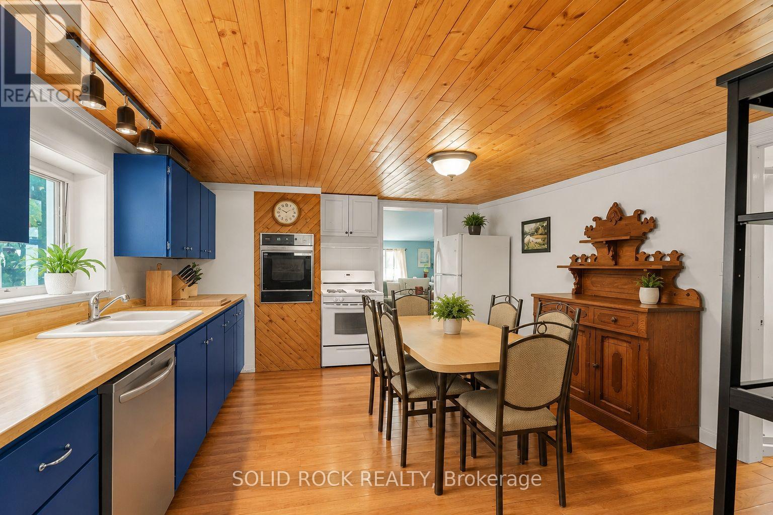 6 Oxford Street W, North Grenville, Ontario  K0G 1J0 - Photo 6 - X13165084