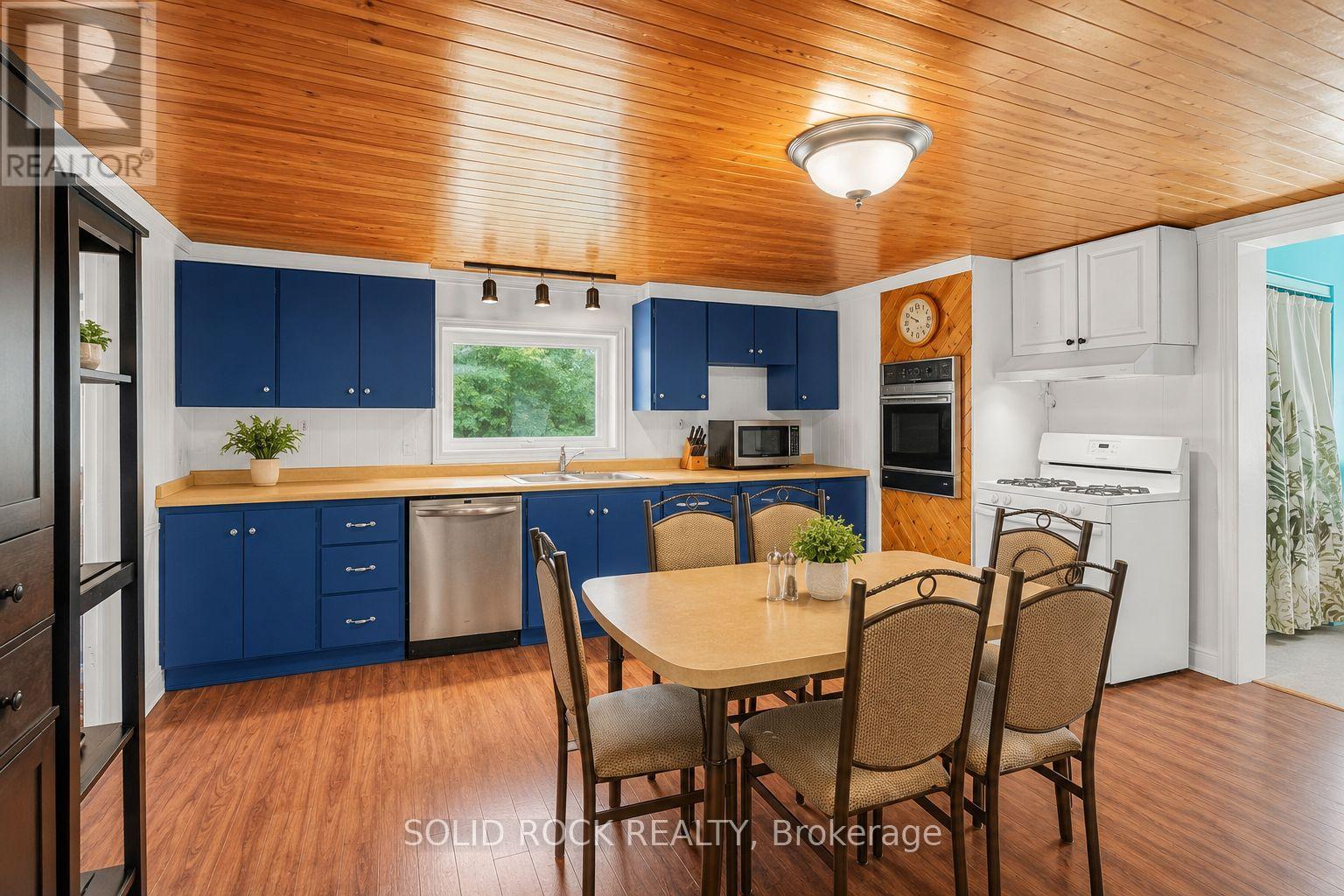 6 Oxford Street W, North Grenville, Ontario  K0G 1J0 - Photo 8 - X13165084