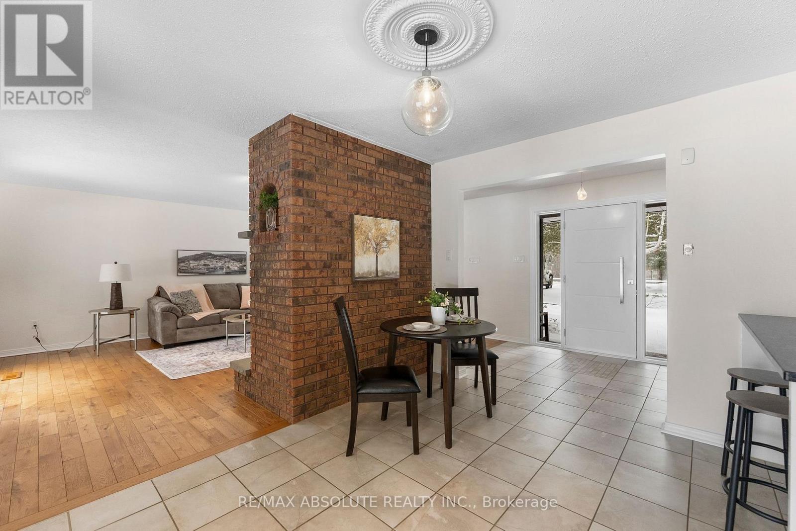 213 Calabogie Road, Mcnab/braeside, Ontario  K7S 3G8 - Photo 5 - X13165172
