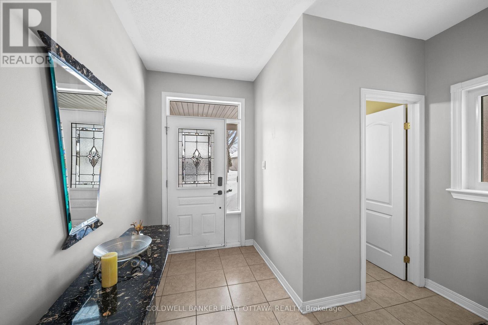 6a Rosetta Avenue, Ottawa, Ontario  K2G 6T5 - Photo 3 - X13165614