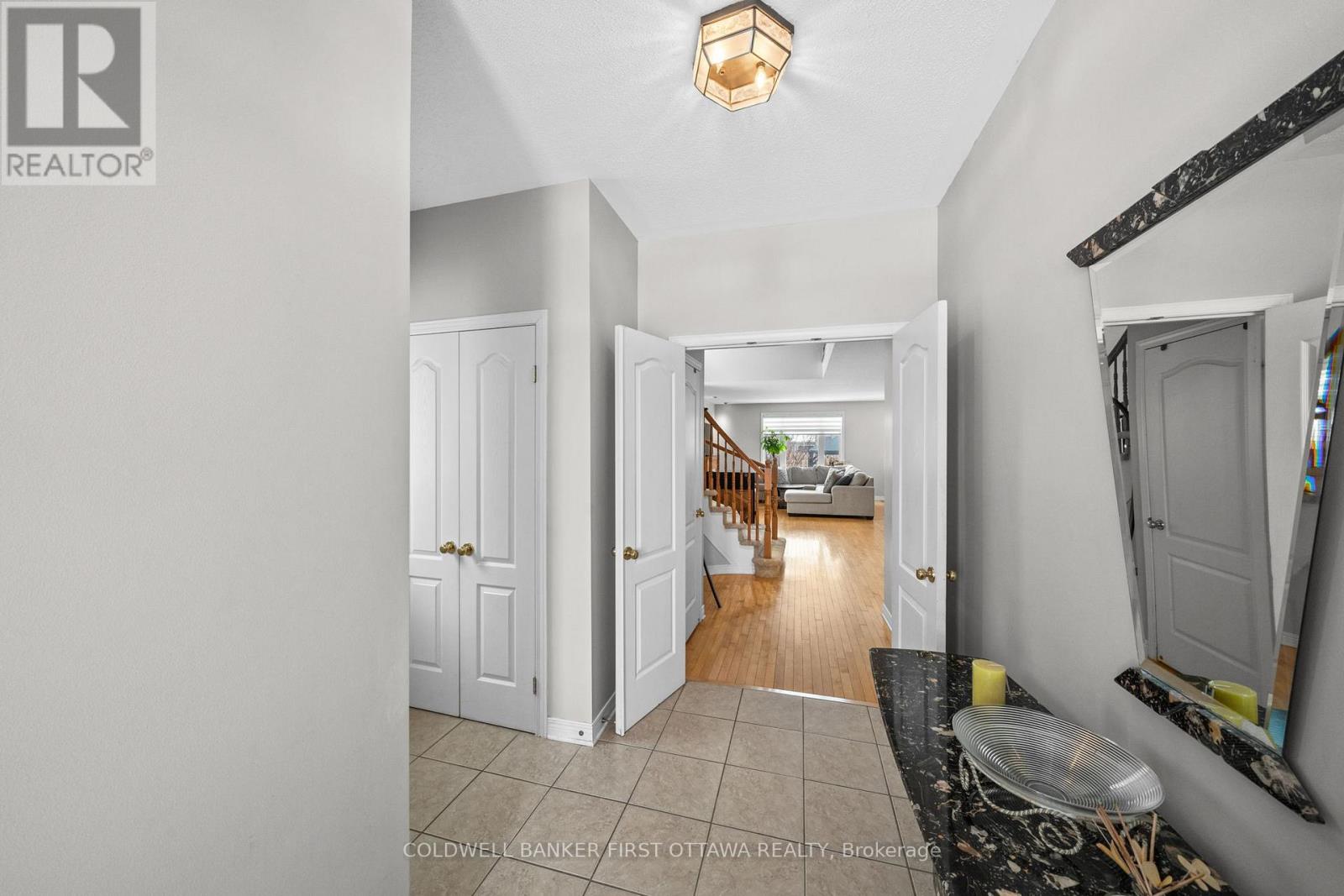 6a Rosetta Avenue, Ottawa, Ontario  K2G 6T5 - Photo 4 - X13165614