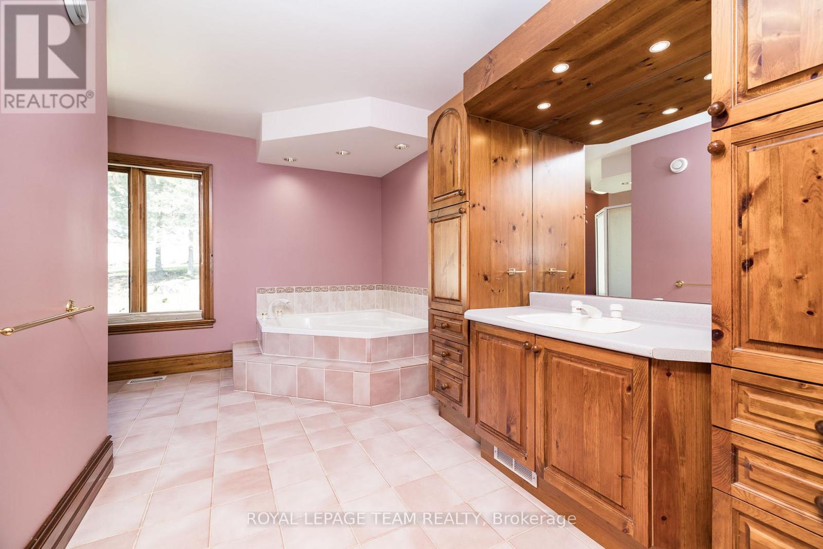 605 Big Rideau North Shore Road, Tay Valley, Ontario  K7H 3C5 - Photo 22 - X13166614