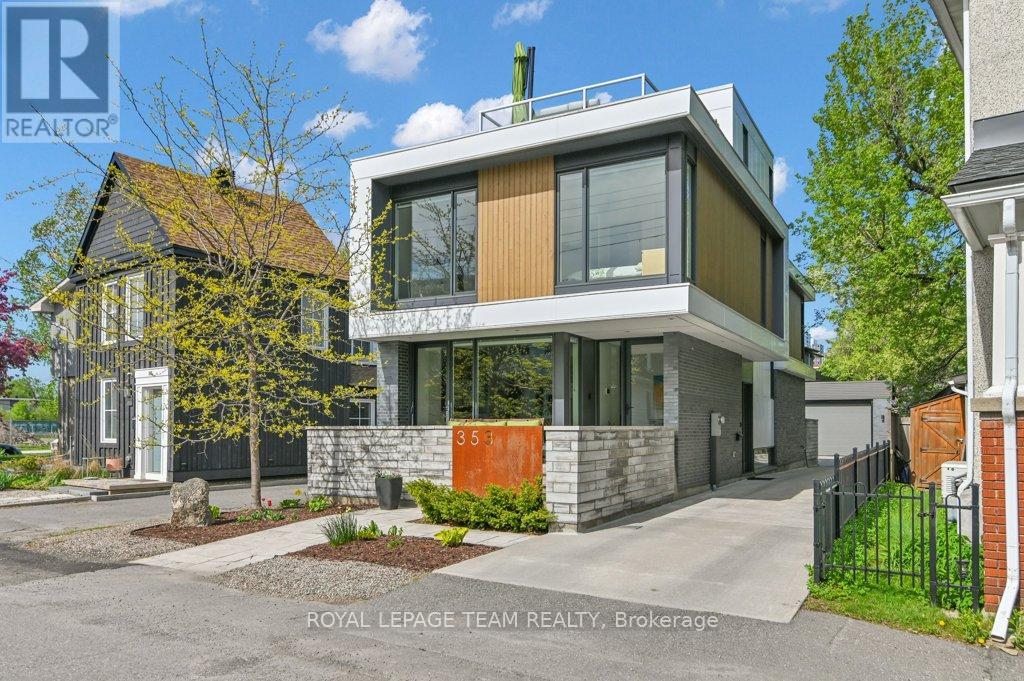353 Winston Avenue, Ottawa, Ontario  K2A 1Y6 - Photo 2 - X13166848