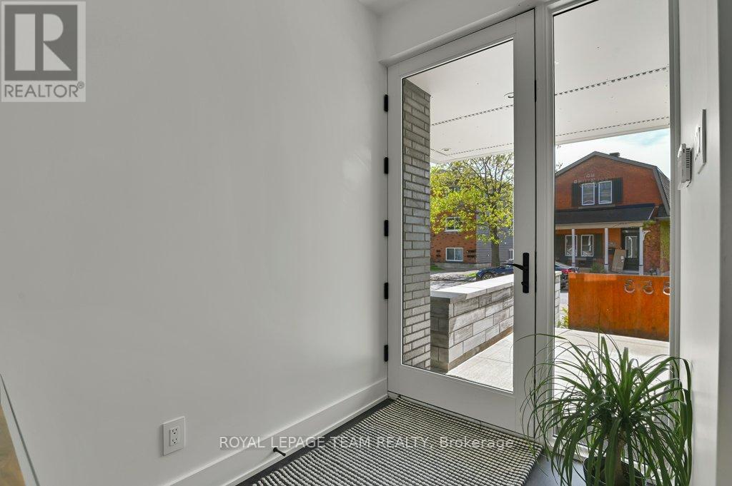 353 Winston Avenue, Ottawa, Ontario  K2A 1Y6 - Photo 5 - X13166848