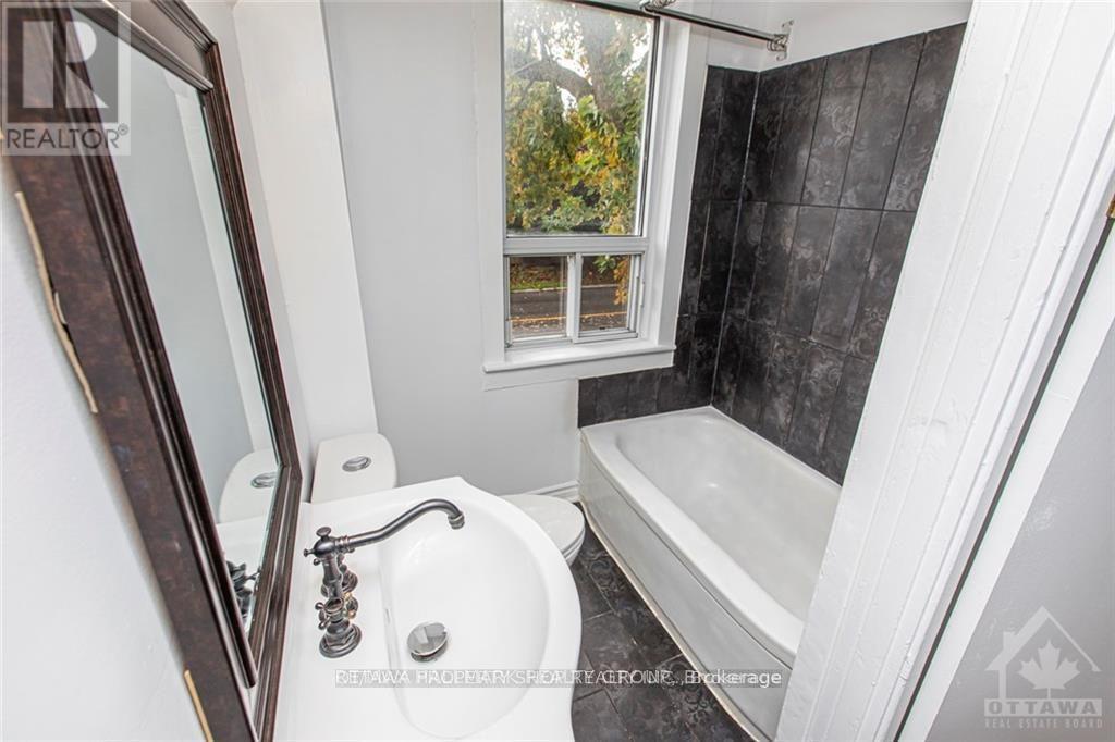 219 Deschamps Avenue, Ottawa, Ontario  K1L 5Z2 - Photo 17 - X13167022